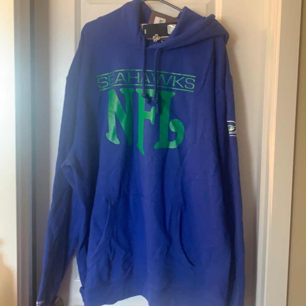 NWT Mitchell & Ness Seahawks sweatshirt